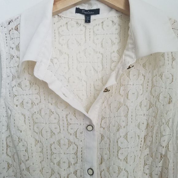 SOLD! MONTEAU Lace Button Up Peplum Top - Picture 3 of 3